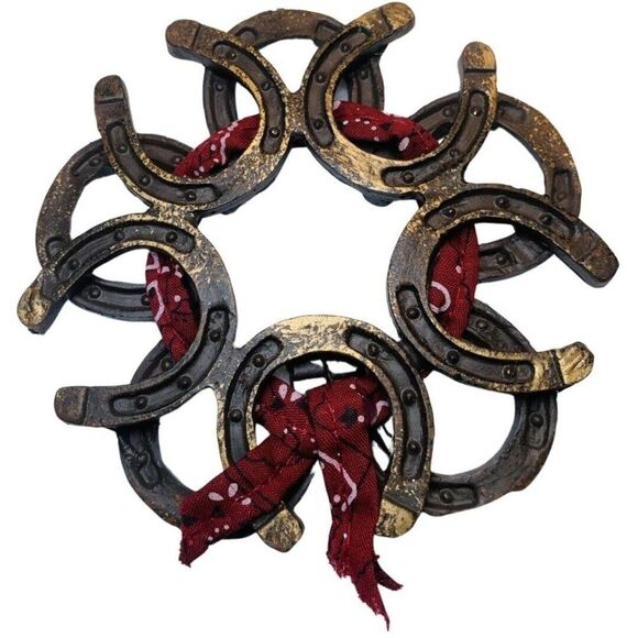 Country Cowboy Horseshoe Wreath Oversized Major 3D Statement Brooch Christmas - Picture 1 of 6